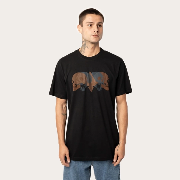 Camiseta MCD Regular Skull Relevo