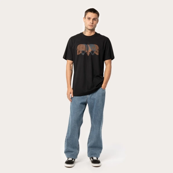 Camiseta MCD Regular Skull Relevo - Imagem 2
